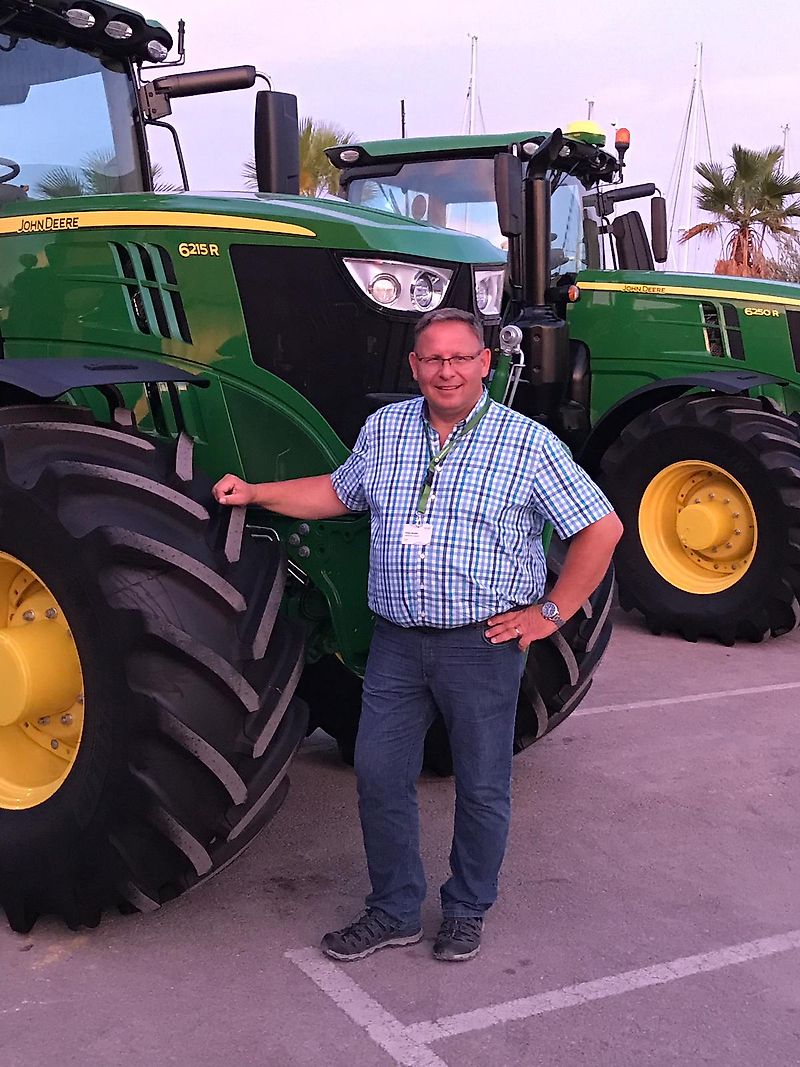 Контактна персона Пан Stefan Müller