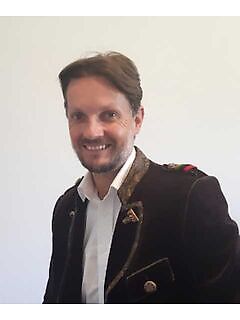 Контактна персона Пан Mario Kriznar